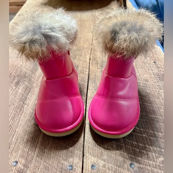 Hot Pink w/ faux fur girl's boots - Picture 1 of 4